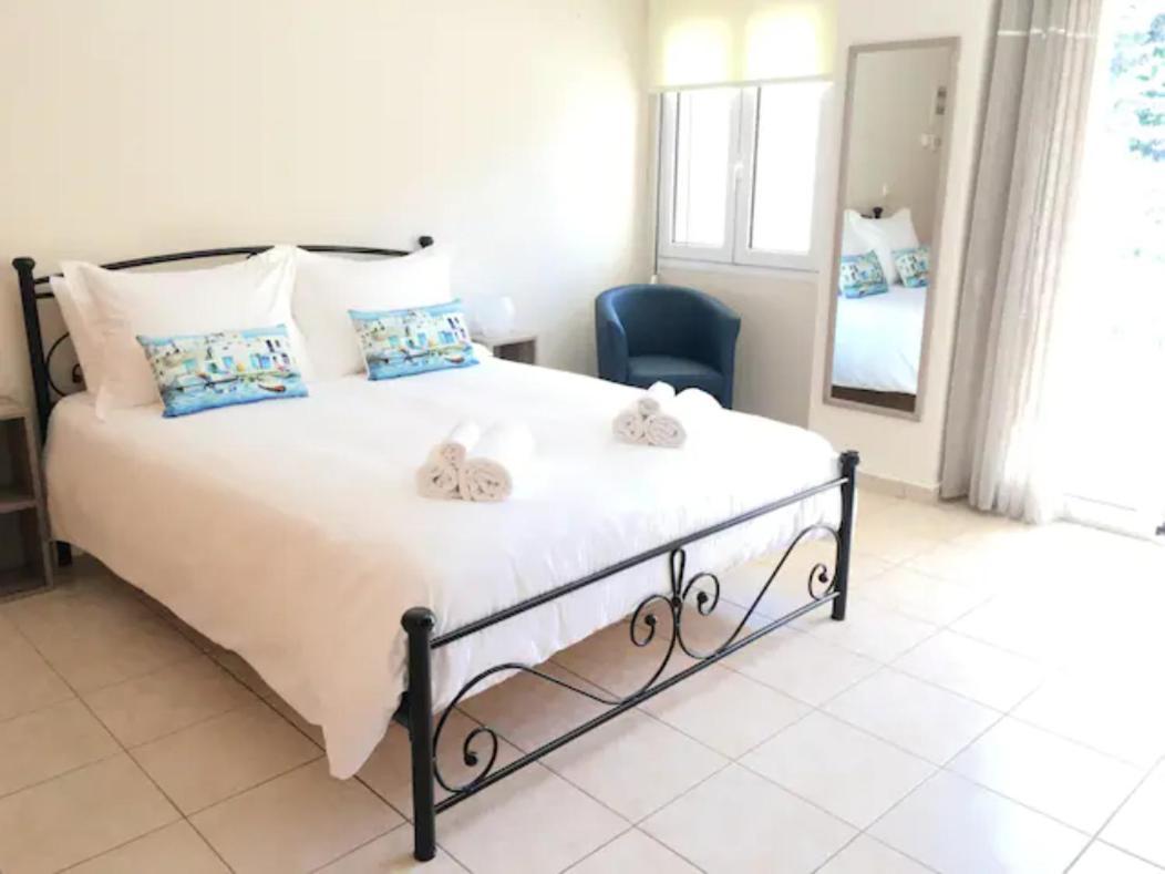 Koumpe Blue Sea View Apartment 레팀노 외부 사진