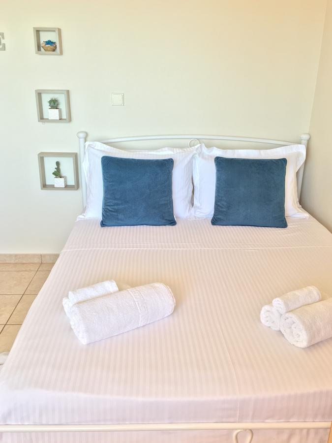 Koumpe Blue Sea View Apartment 레팀노 외부 사진