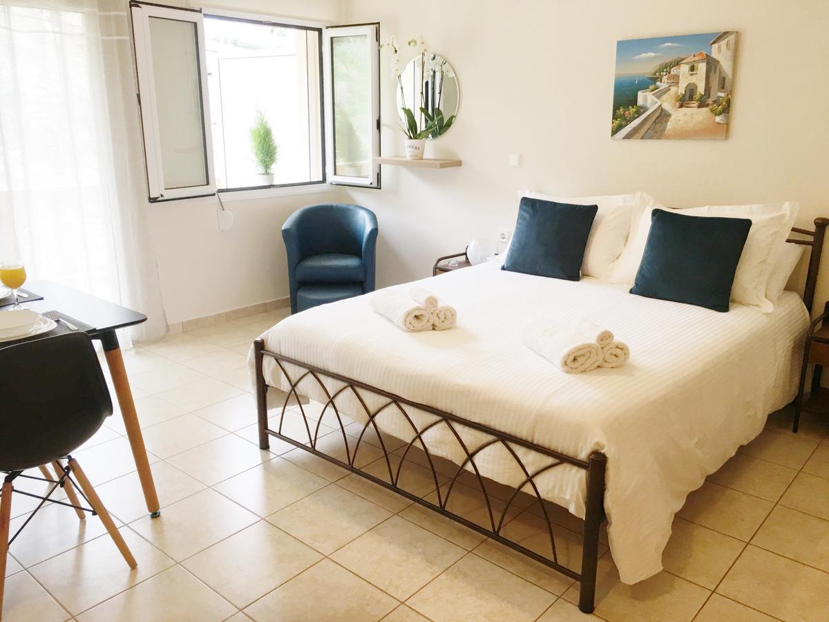 Koumpe Blue Sea View Apartment 레팀노 외부 사진